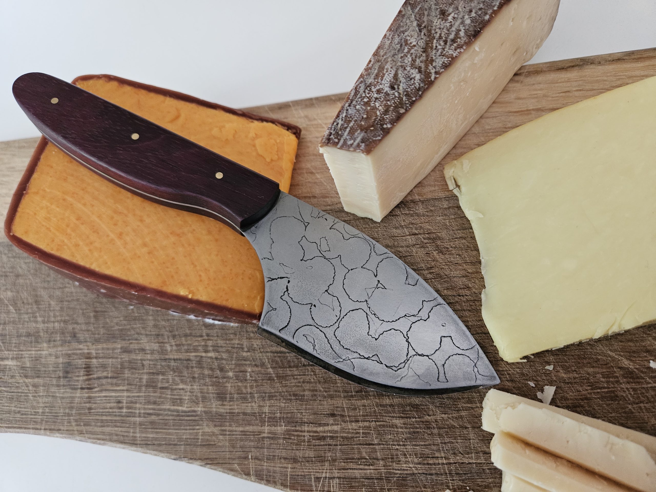 Original handmade knife, made in Canada, whimsical steel blade - Image 2