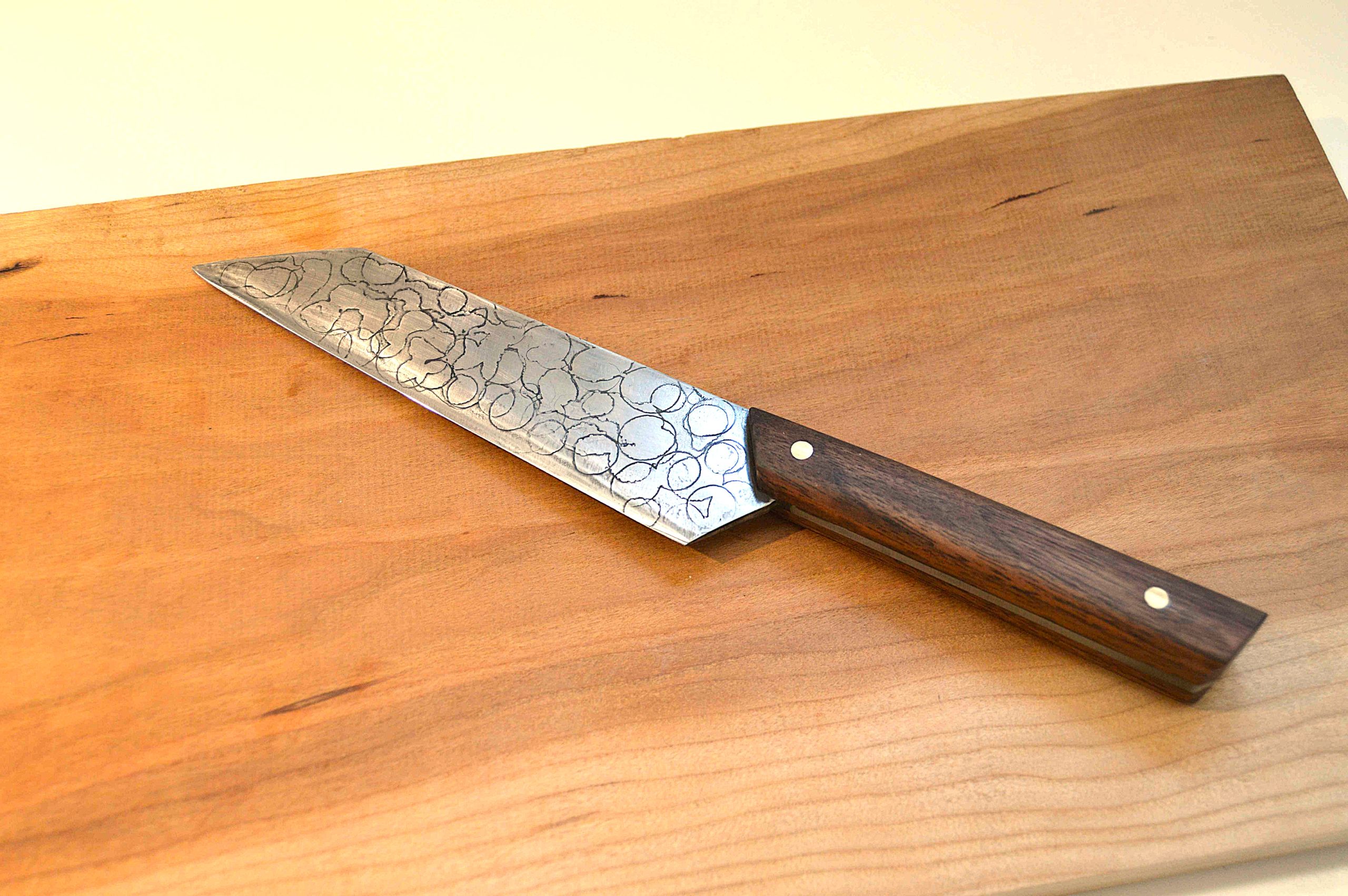 High carbon BBQ knife with walnut handle - Image 4