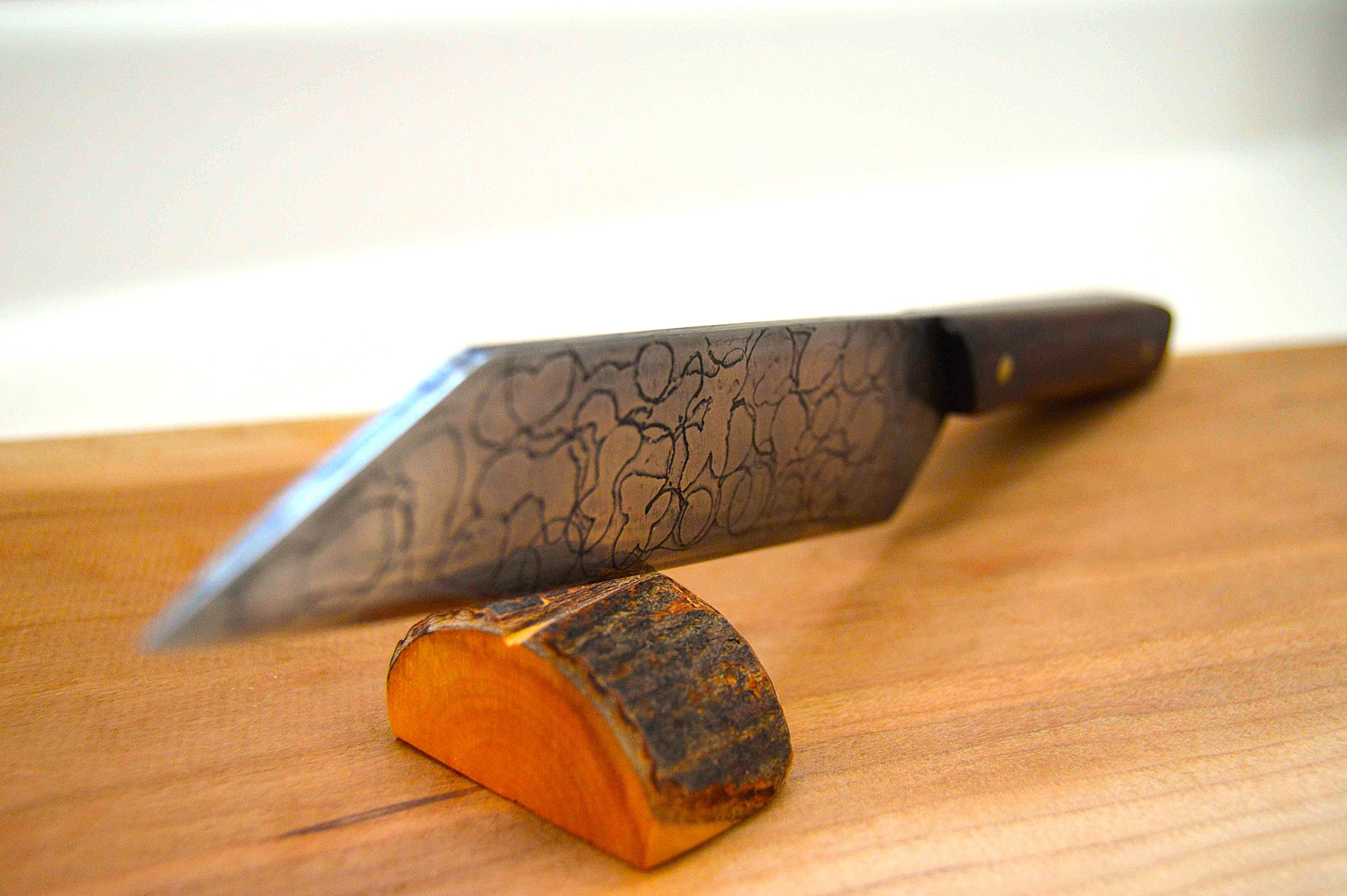 High carbon BBQ knife with walnut handle - Image 3